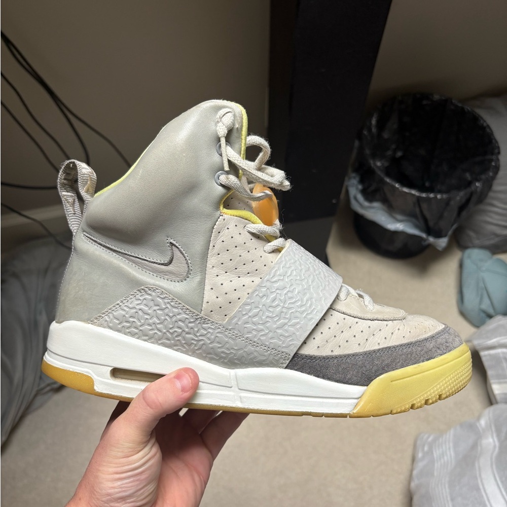 Nike Air Yeezy 1 Zen Grey - Picture 2 of 8